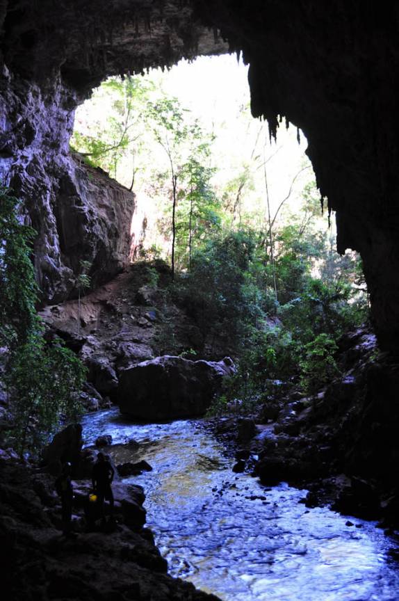 Saída de Terra Ronca 1, no P.E. de Terra Ronca, região de São Domingos - GO